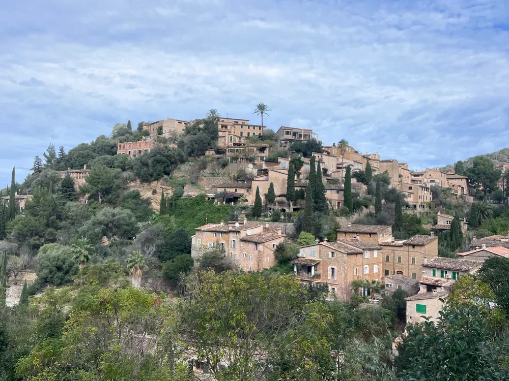 Puig Major approach near Monnàber tunnel on Paguera full Tramuntana cycling loop